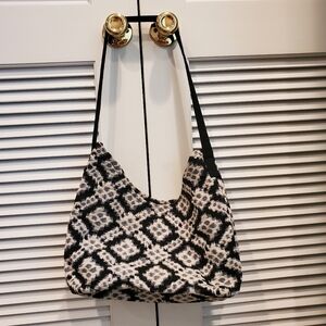 Gold Coast Single snap closure  withsingle inside pocket purse